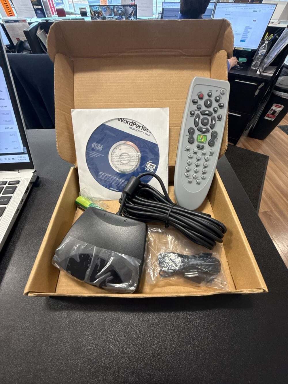 Dell Media Center Remote Control Kit 0X5429 with IR Receiver and WordPerfect CD‎